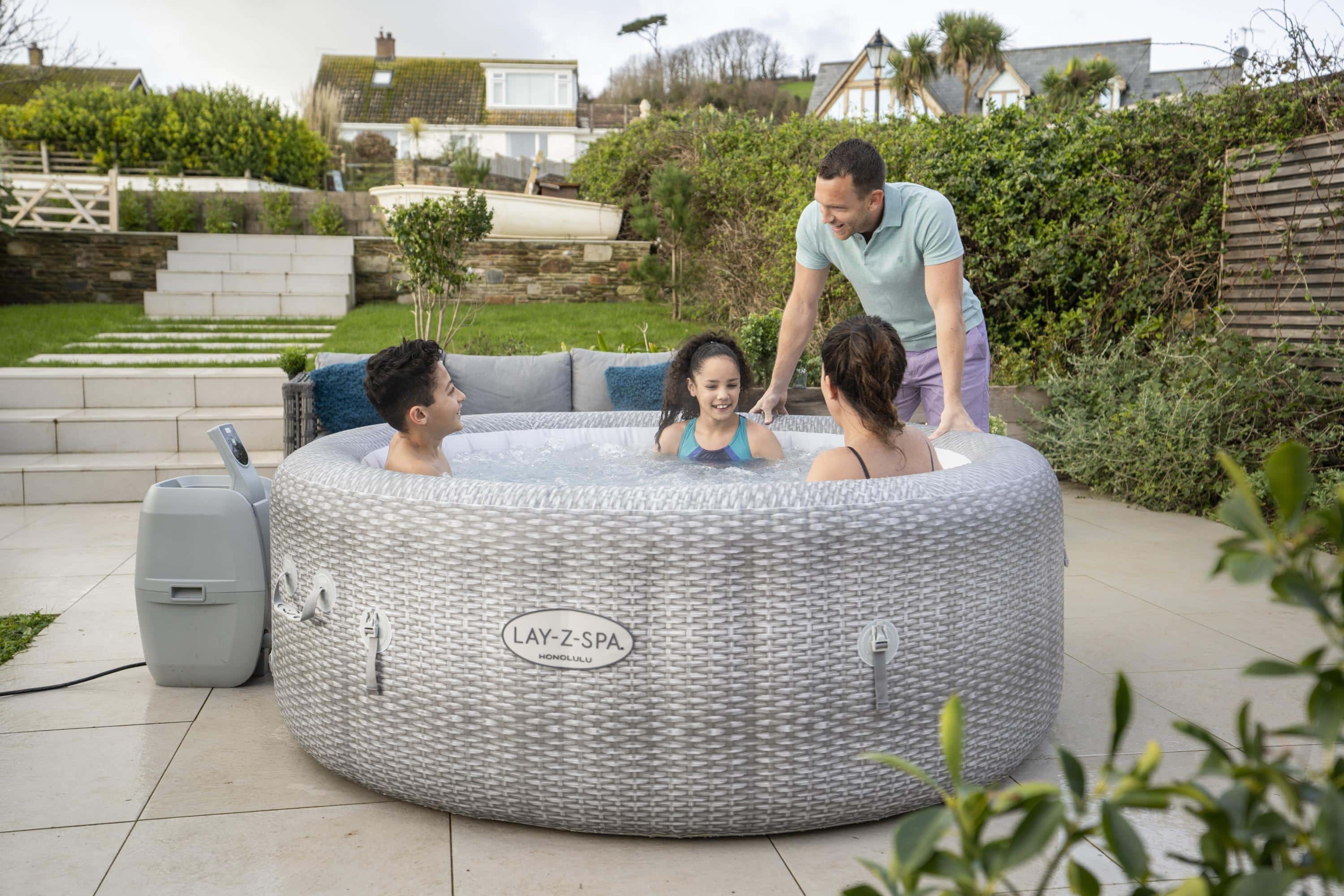 Lay-Z-Spa Honolulu AirJet Jacuzzi